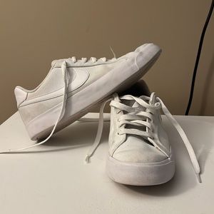 Nike Court Legacy Sneakers